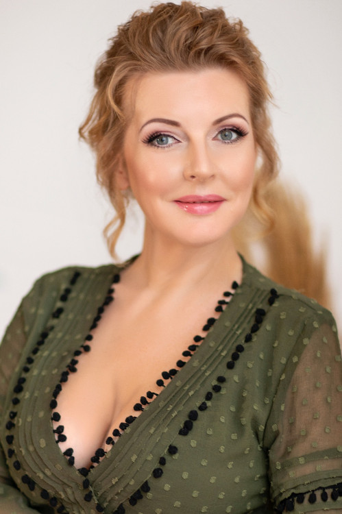 Marina (53) aus Bytom (Be... auf www.traumfrau-gesucht.pl (Kenn-Nr.: d00743)